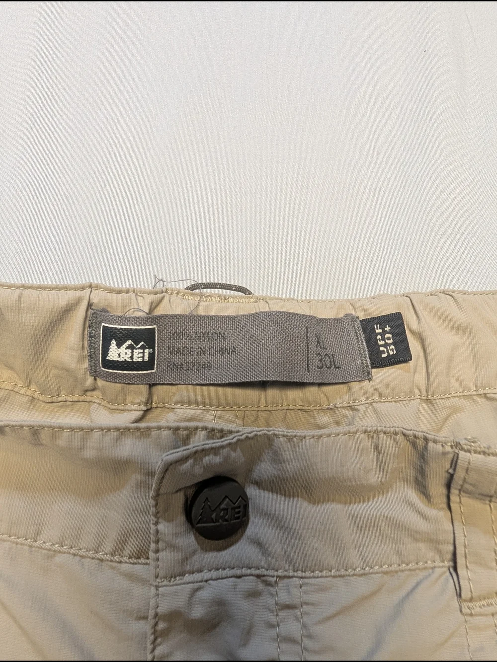 REI Shorts Mens XL Lightweight Outdoors Cargo Hiking UPF 50+ Flawed
